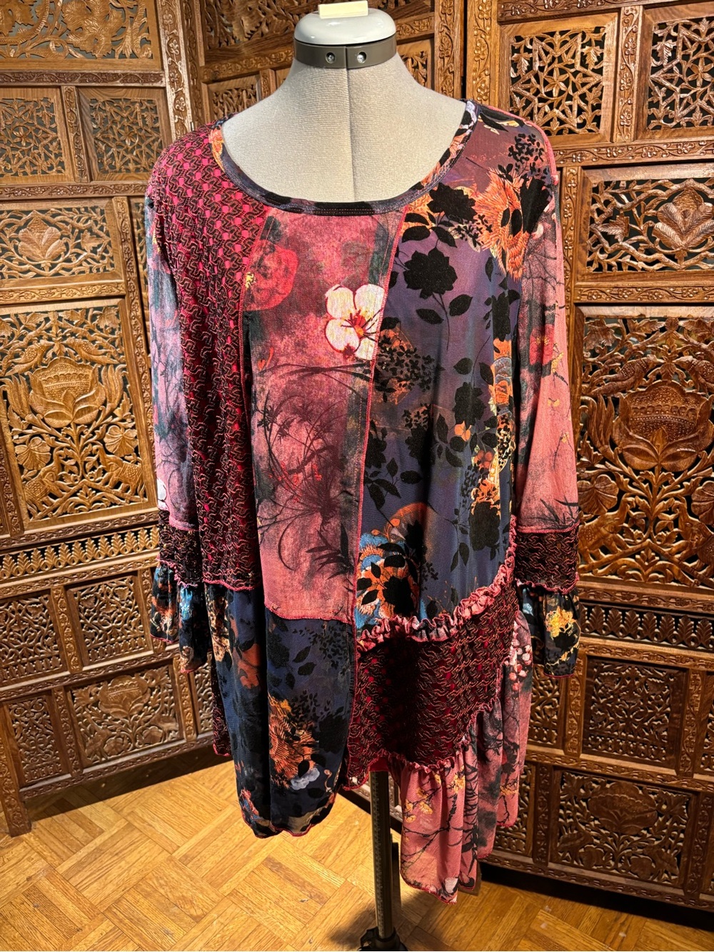 Calessa Women’s Floral Patchwork Long-Sleeve Top in Plum and Pink